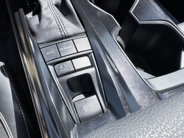Used 2025 Toyota Camry SE FWD image 19