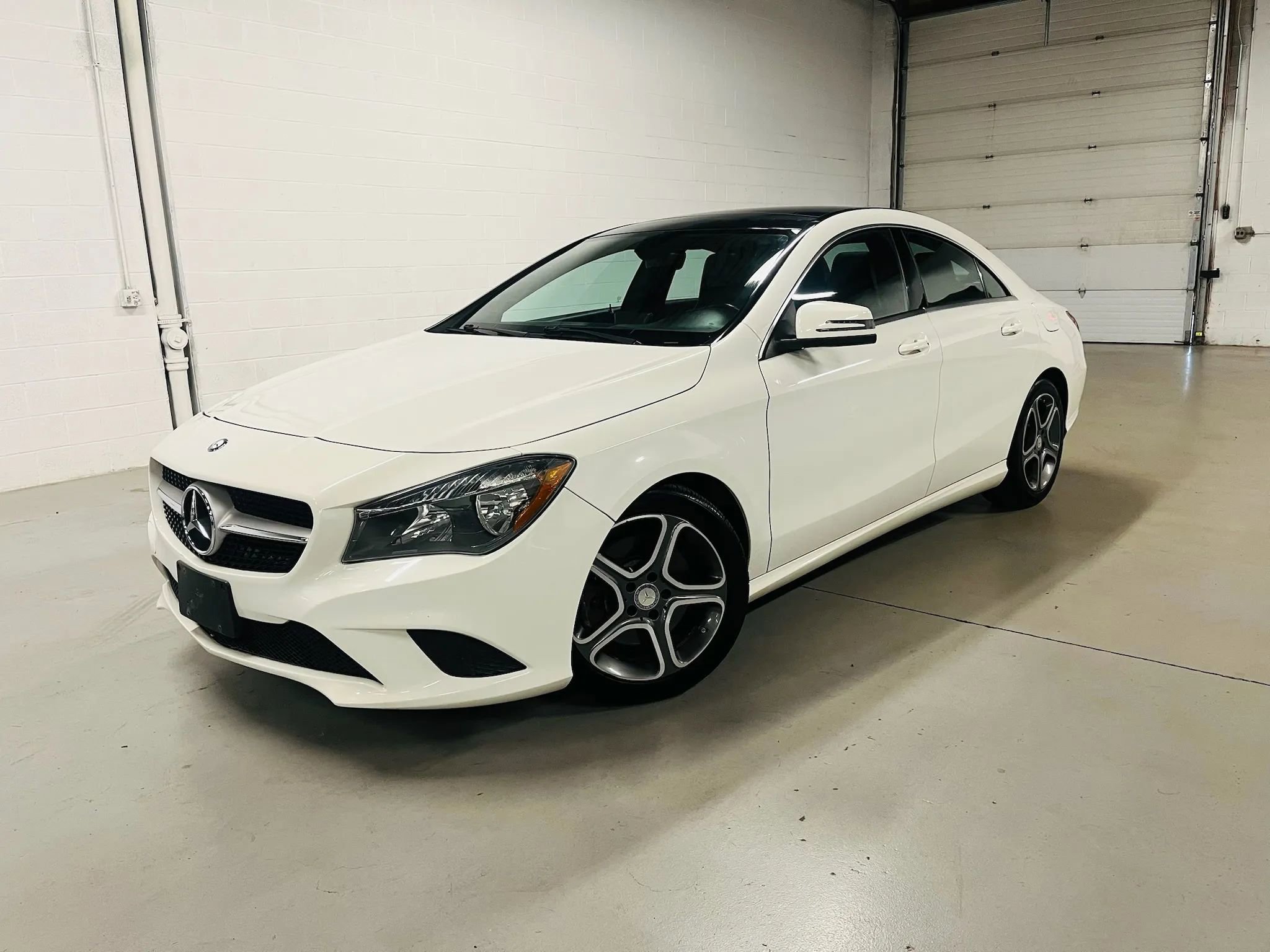 Used 2014 Mercedes-Benz CLA 250 image 1