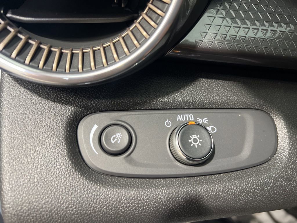 New 2026 Chevrolet Trax ACTIV w/ Driver Confidence Package image 11