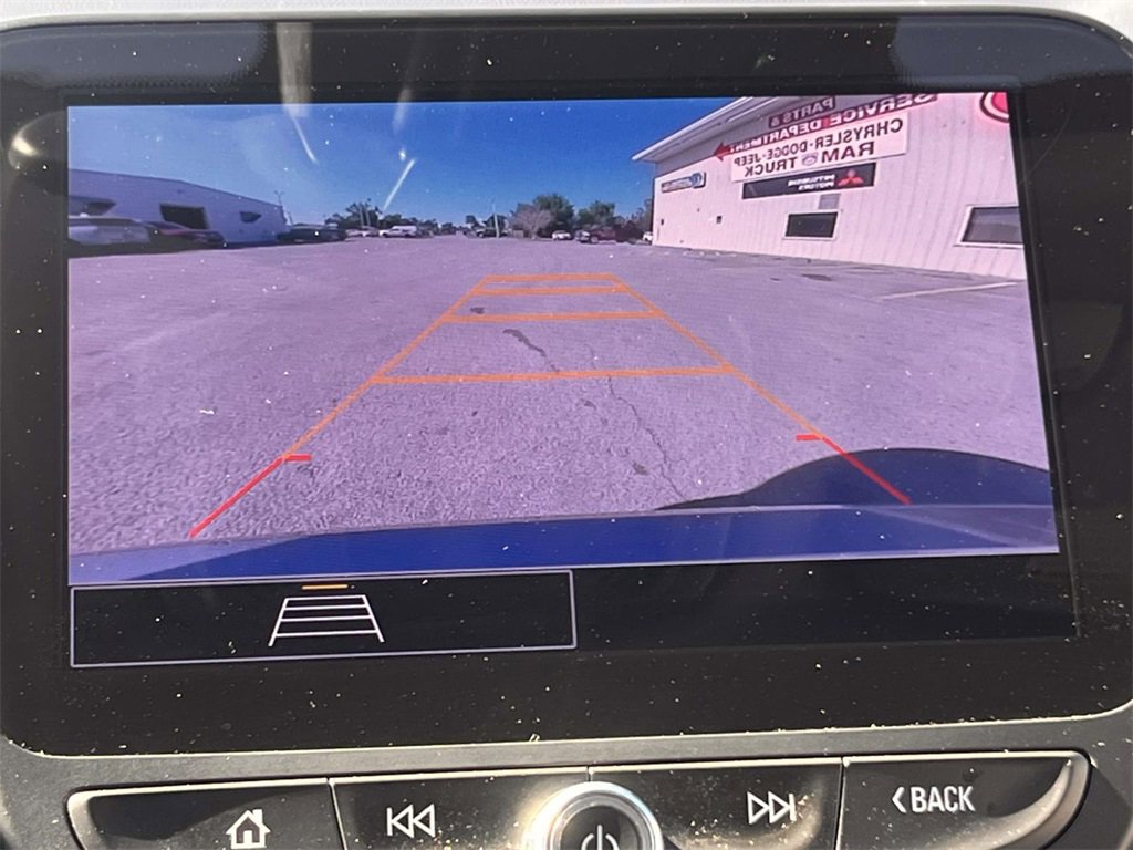 Used 2024 Chevrolet Malibu LT image 25