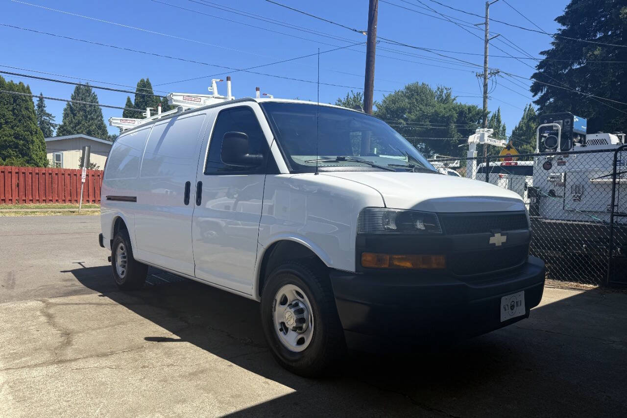 Used 2020 Chevrolet Express 2500 w/ Driver Convenience Package RWD image 4