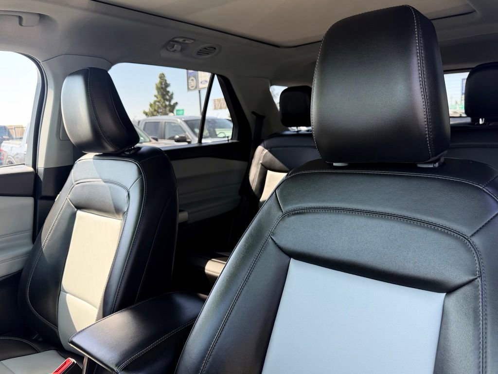 Certified 2022 Ford Explorer XLT w/ Equipment Group 202A image 17