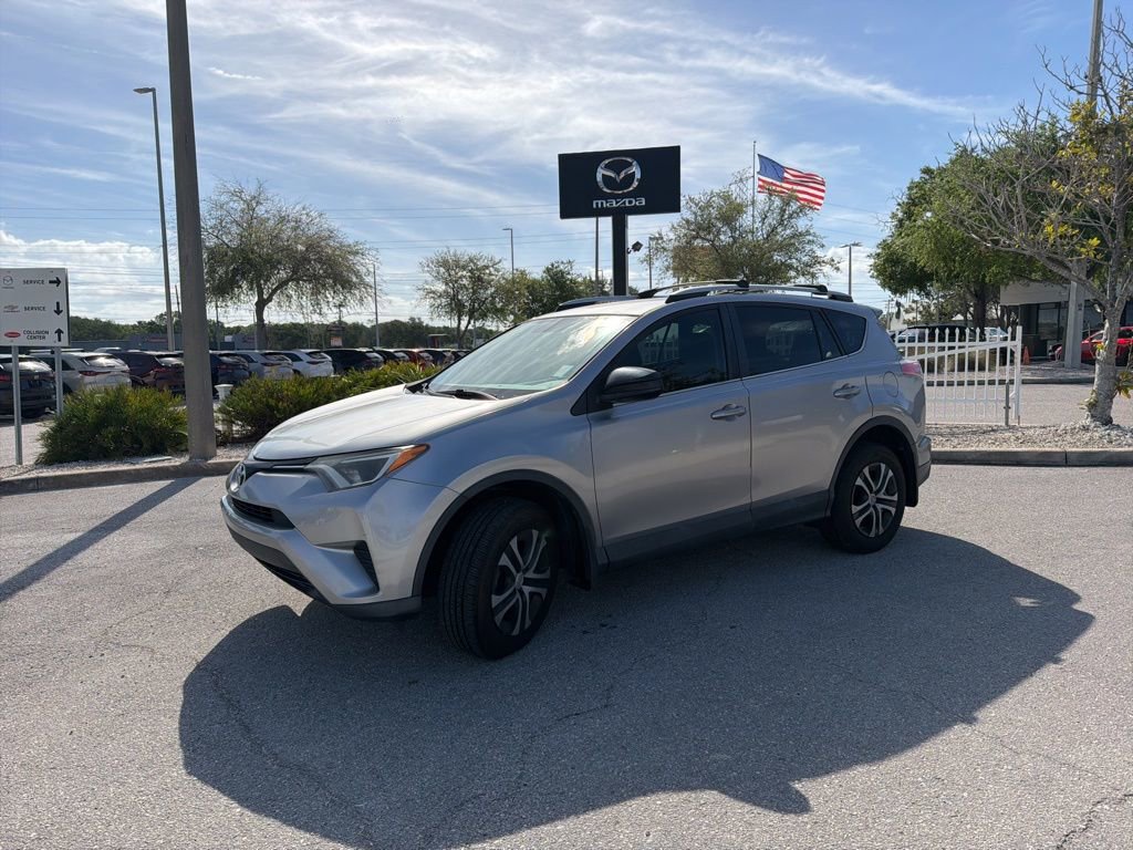 Used 2016 Toyota RAV4 LE AWD/4WD image 1