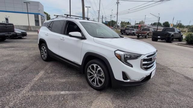 Used 2020 GMC Terrain SLT w/ Preferred Package AWD/4WD image 2