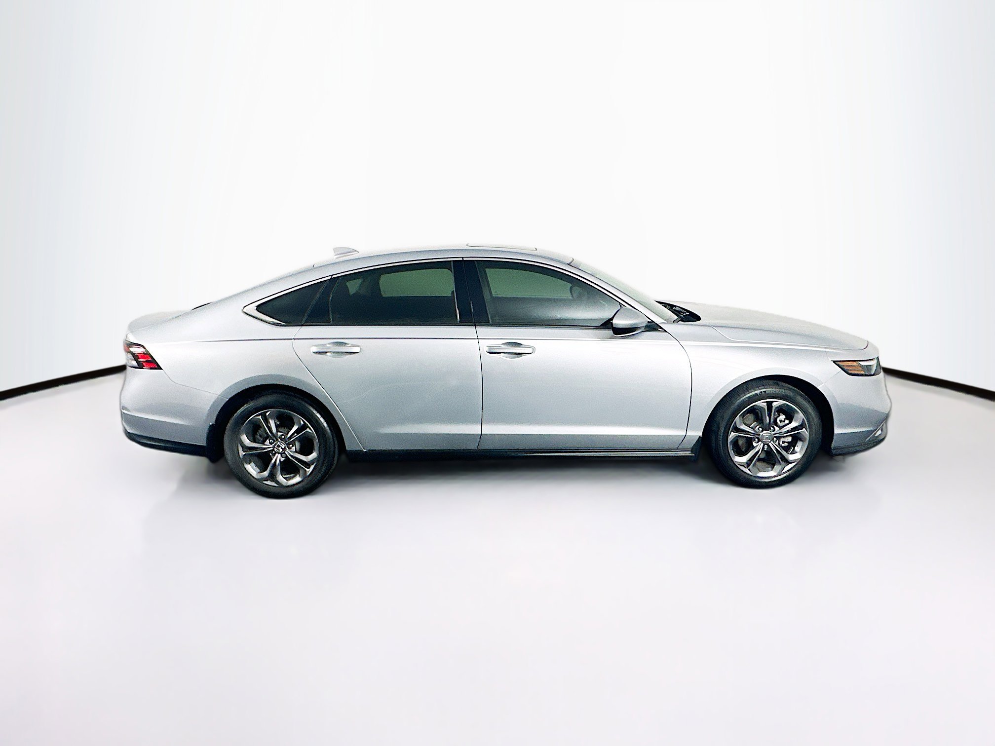 Used 2024 Honda Accord EX image 10