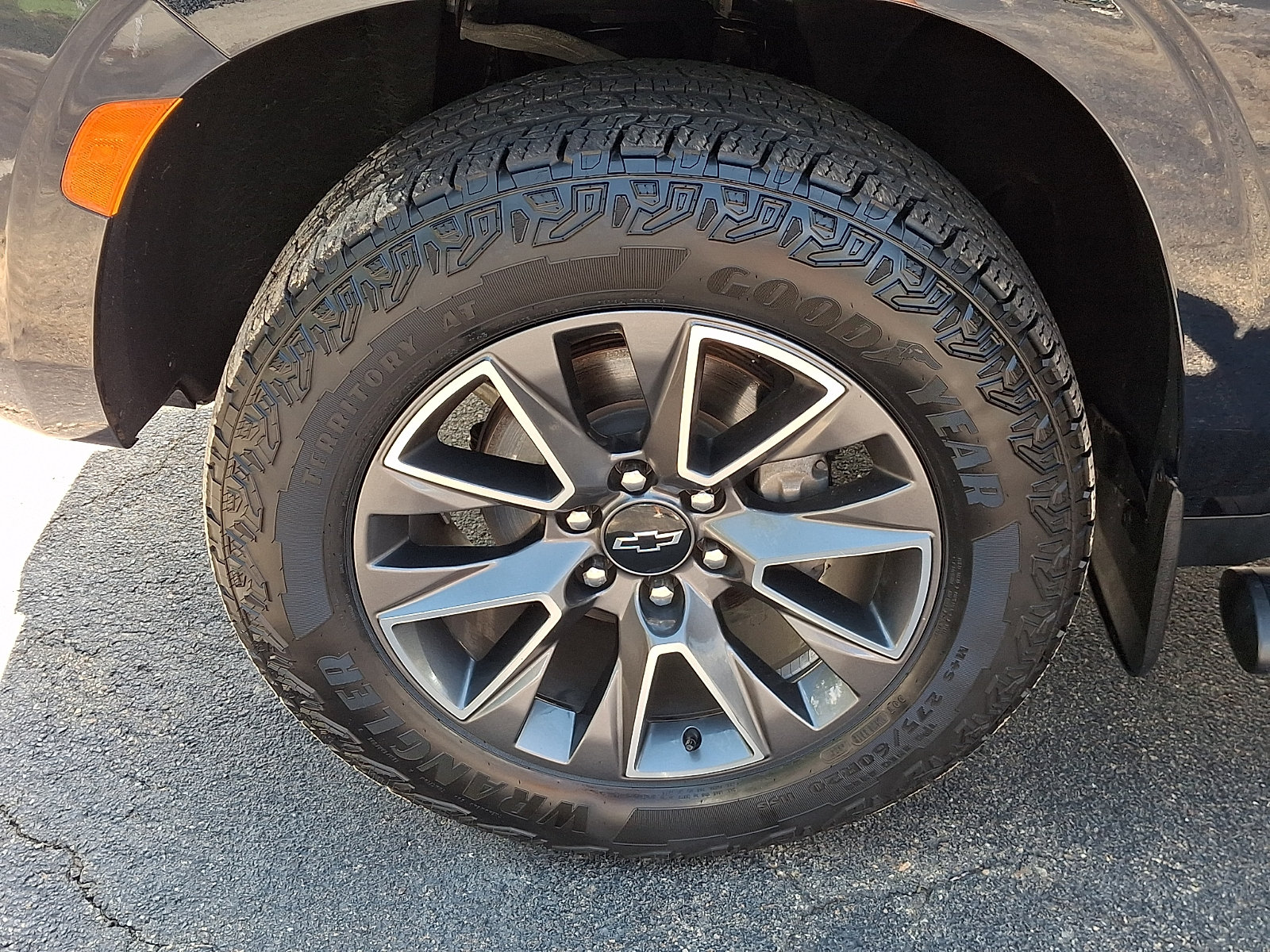 Used 2023 Chevrolet Tahoe Z71 AWD/4WD image 28