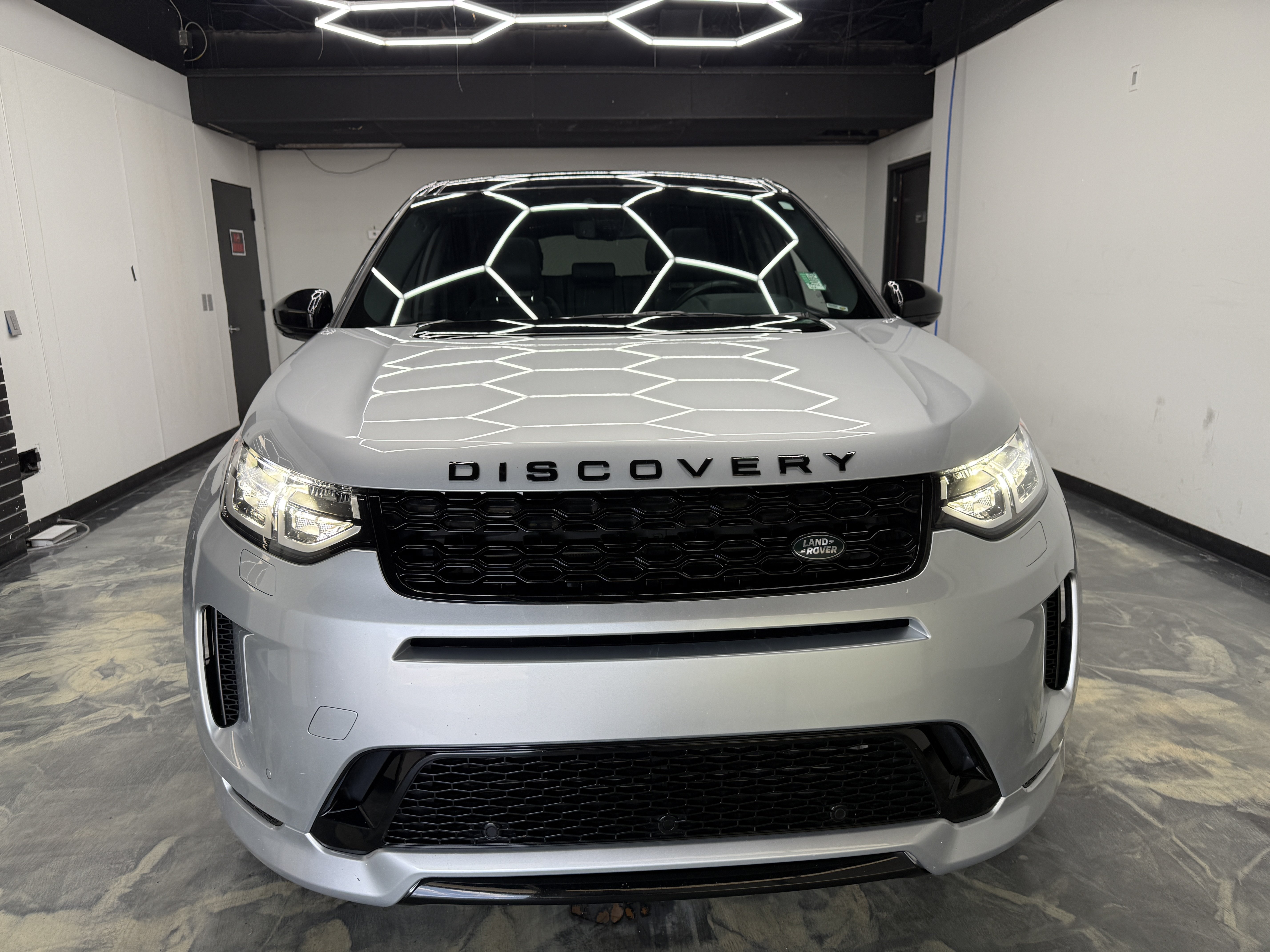 Used 2020 Land Rover Discovery Sport S R-Dynamic AWD/4WD image 7