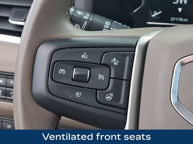 Used 2024 GMC Yukon Denali AWD/4WD image 7