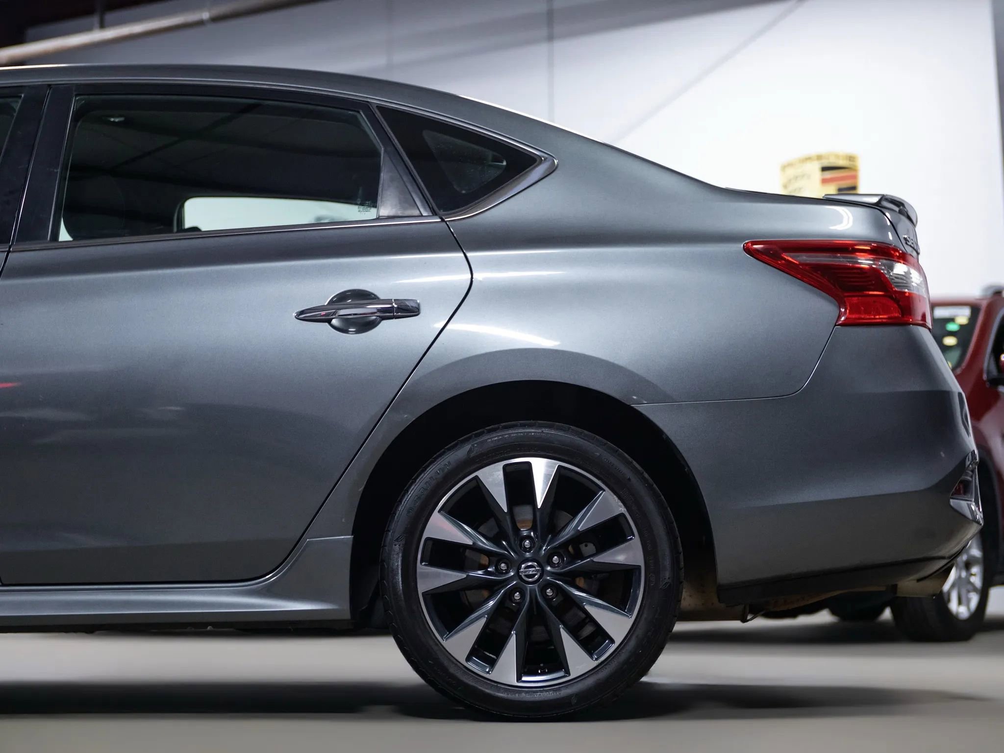Used 2019 Nissan Sentra SR FWD image 15