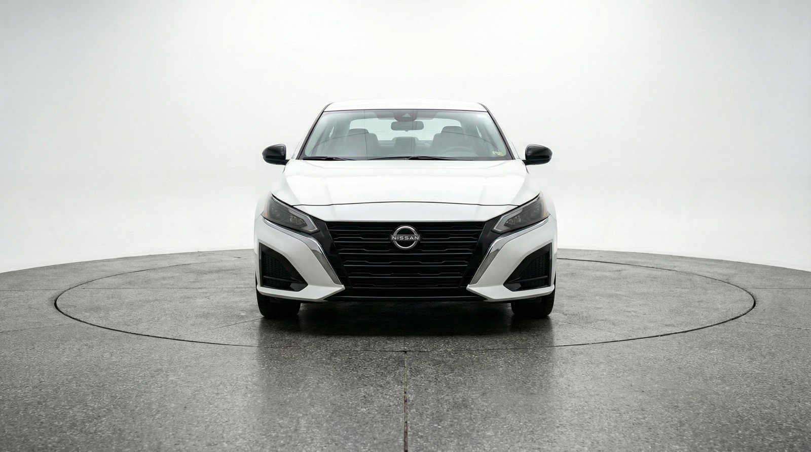 Used 2025 Nissan Altima 2.5 SV image 2