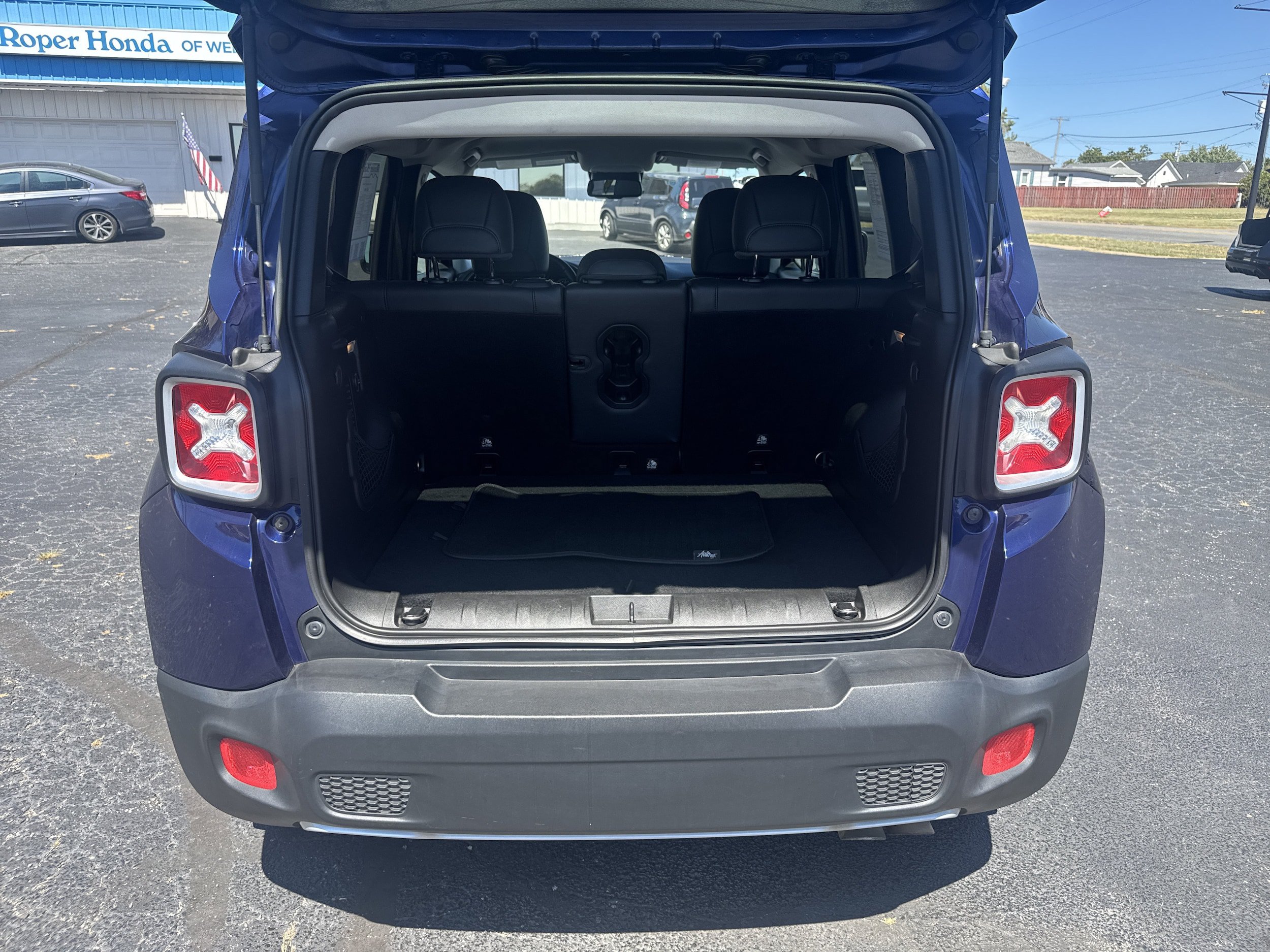 Used 2017 Jeep Renegade Limited FWD image 10