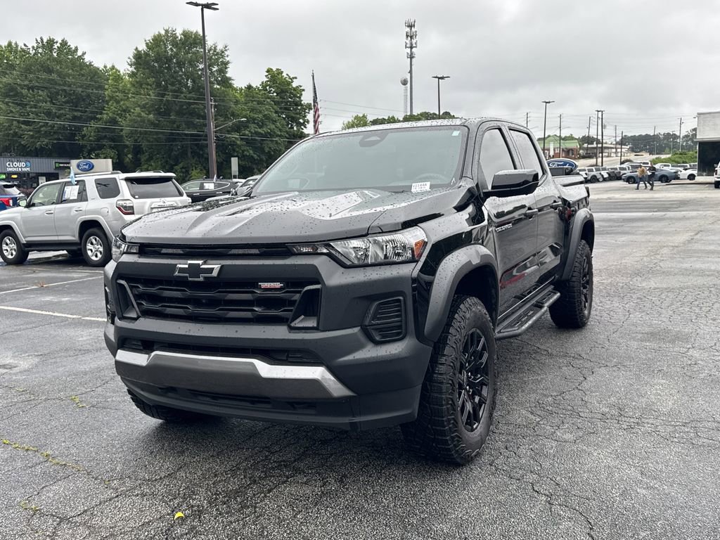 Used 2024 Chevrolet Colorado Trail Boss w/ Technology Package AWD/4WD image 3