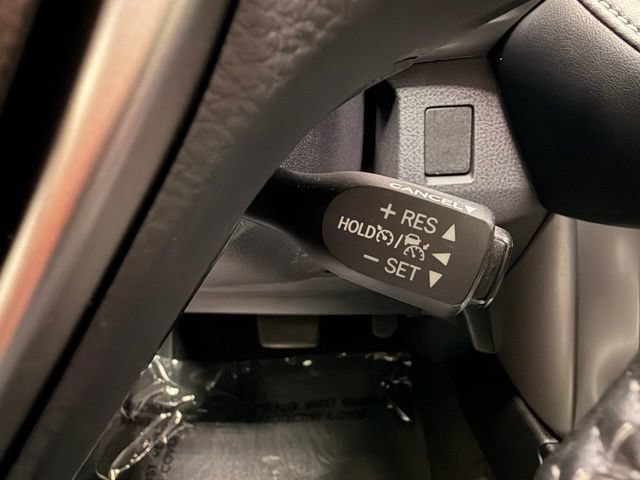 Used 2017 Toyota RAV4 XLE AWD/4WD image 31