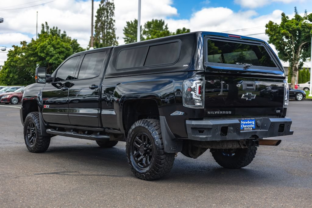 Used 2017 Chevrolet Silverado 3500 LTZ w/ Midnight Edition AWD/4WD image 11