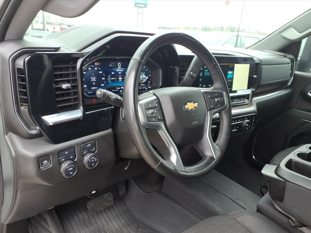 Used 2024 Chevrolet Silverado 2500 LT image 18