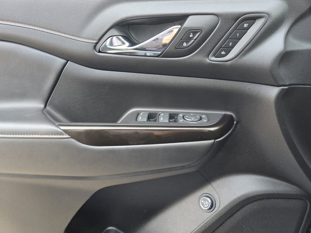 Used 2023 GMC Acadia AT4 w/ Technology Package image 20