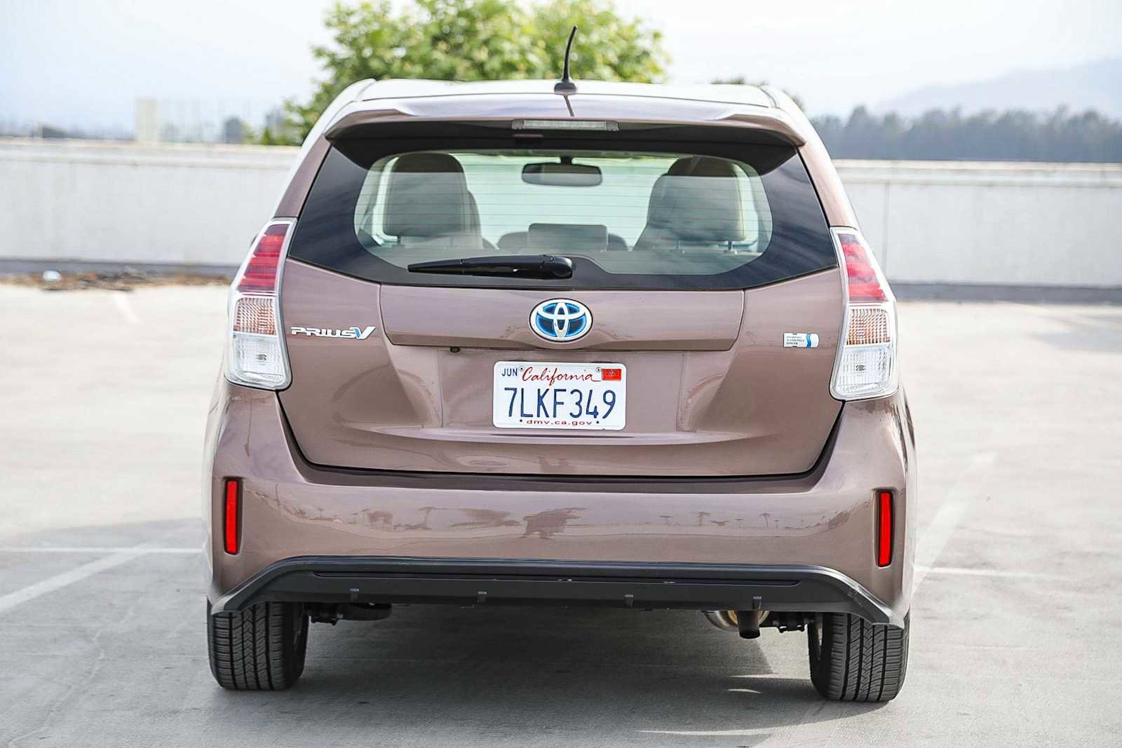 Used 2015 Toyota Prius V Four FWD image 6