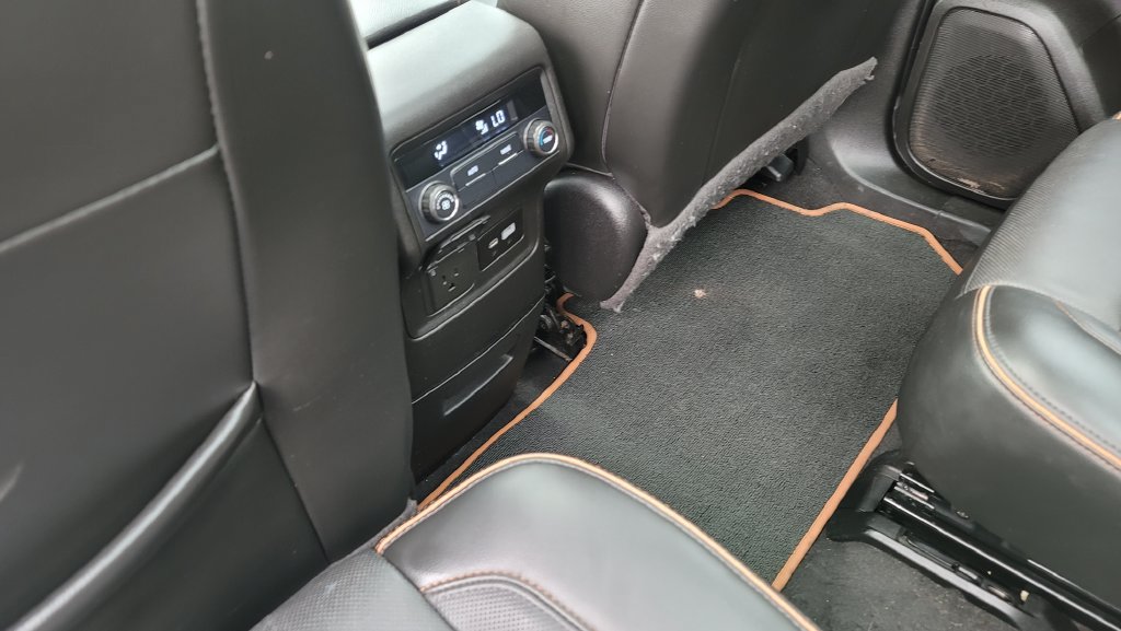 Used 2020 GMC Acadia AT4 AWD/4WD image 28