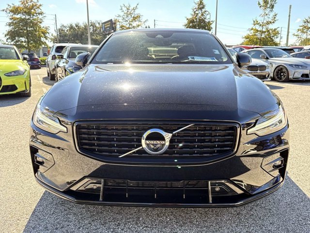 Used 2022 Volvo S60 B5 R-Design w/ Advanced Package AWD/4WD image 8