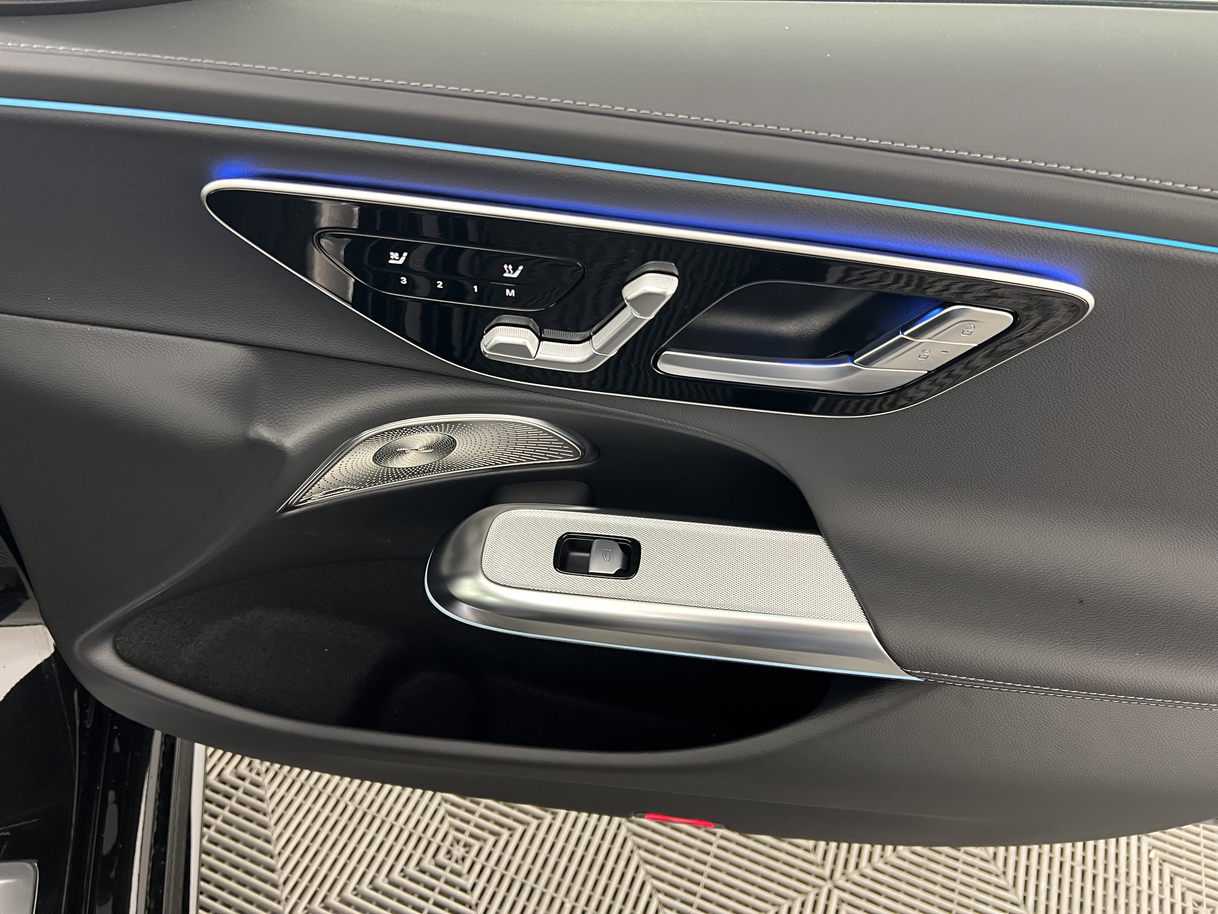 New 2026 Mercedes-Benz E 350 4MATIC Sedan image 26