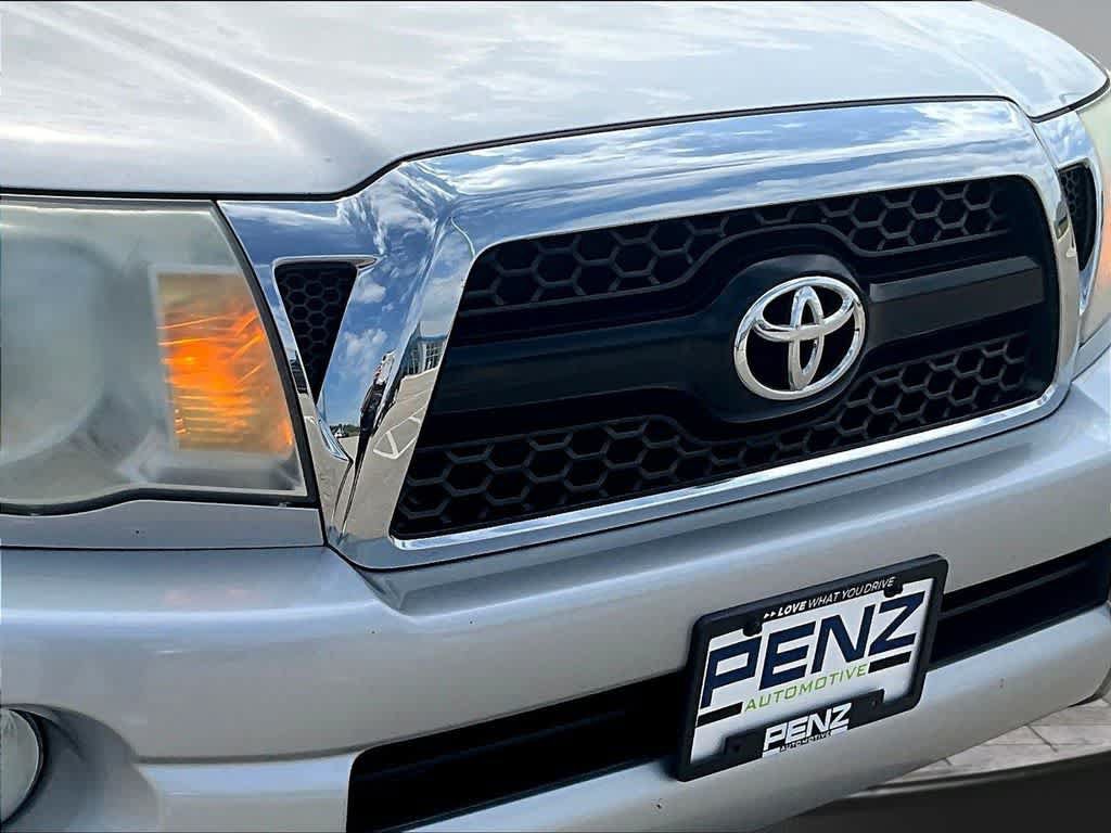 Used 2011 Toyota Tacoma 4x4 Double Cab w/ SR5 Pkg #2 image 31