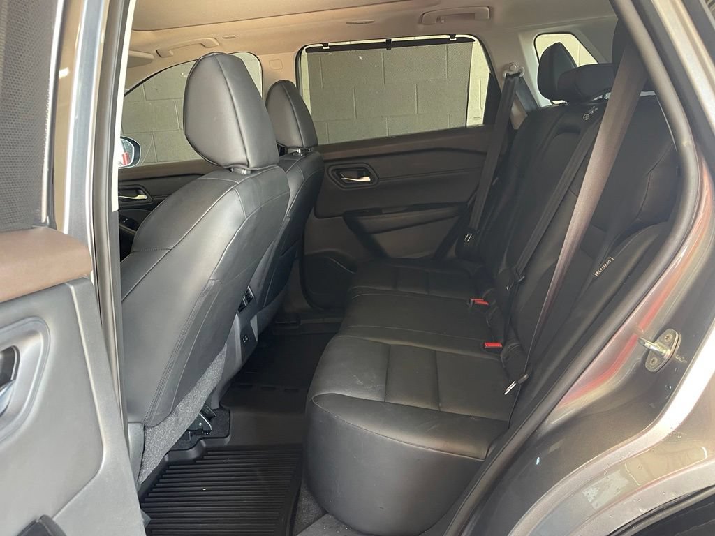 Certified 2023 Nissan Rogue SV w/ SV Premium Package FWD image 17