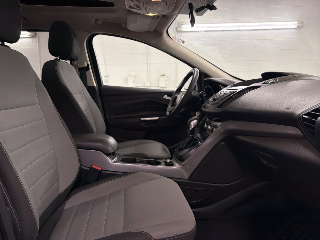 Used 2016 Ford Escape SE FWD image 26