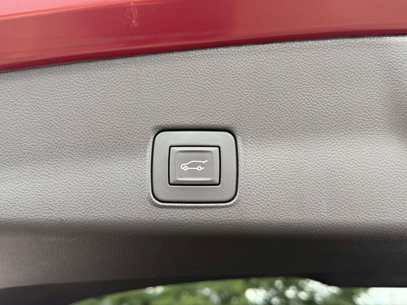 Certified 2024 Chevrolet TrailBlazer RS w/ Convenience Package AWD/4WD image 8