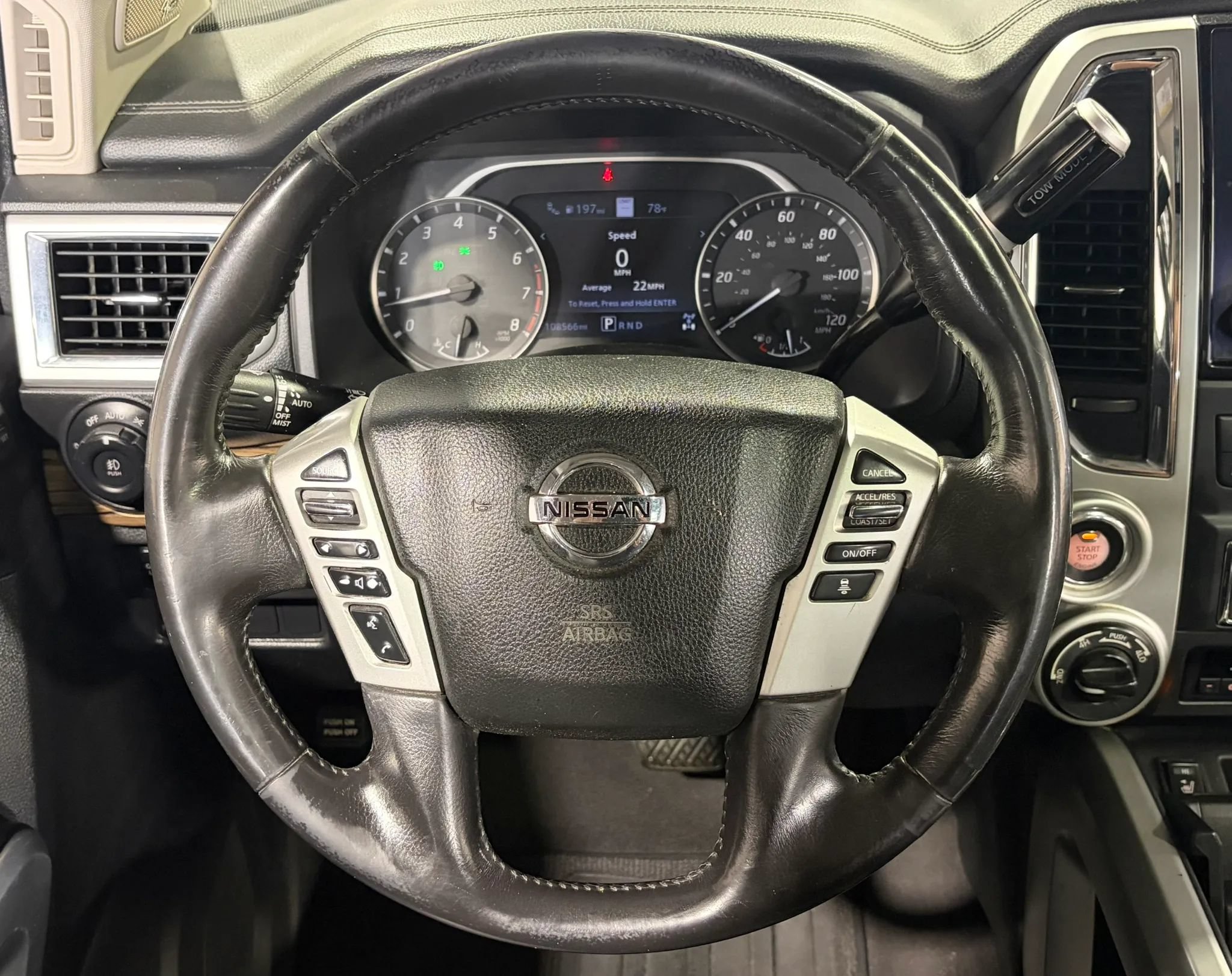 Used 2020 Nissan Titan SL w/ Moonroof Package AWD/4WD image 13