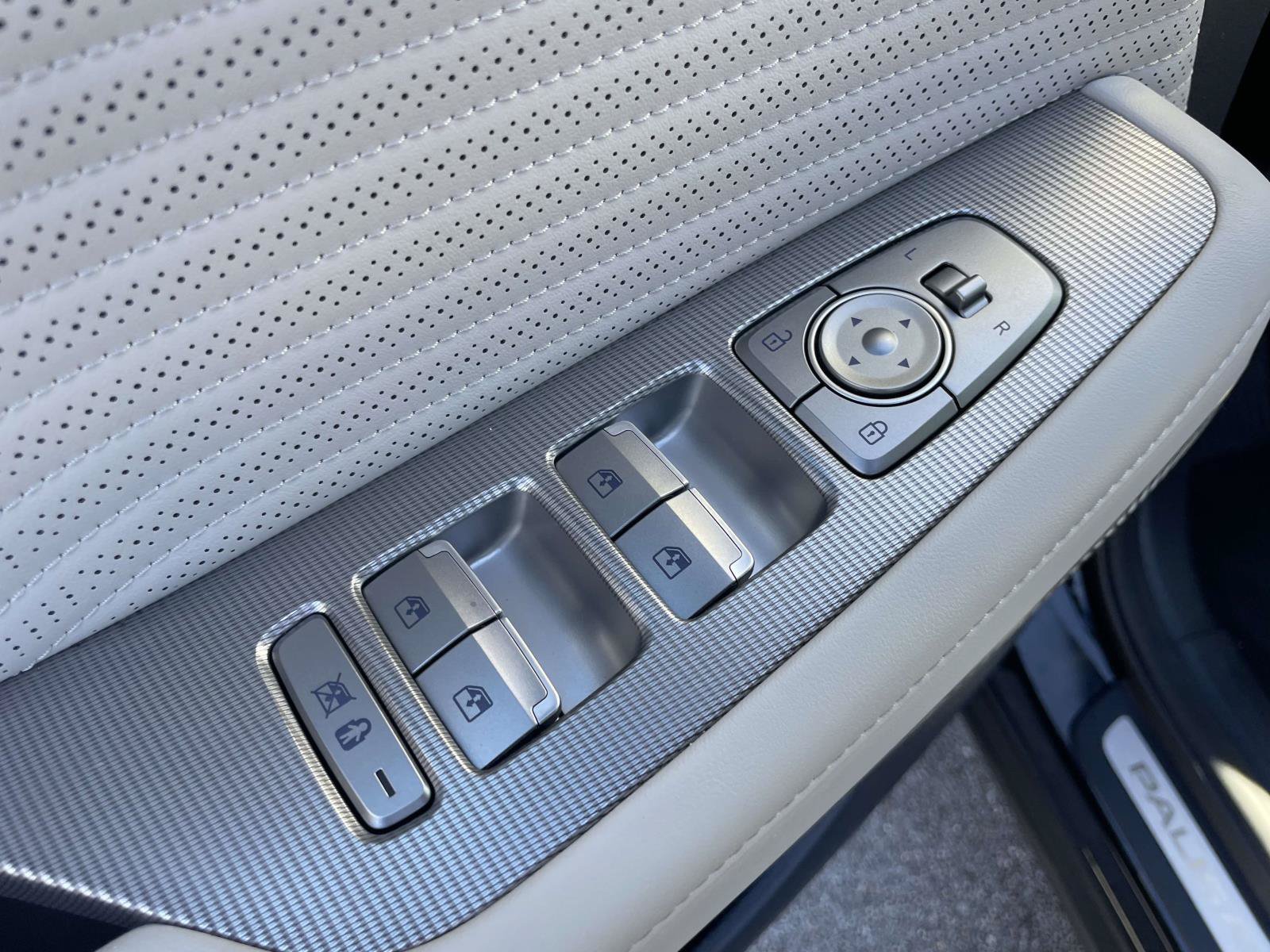 Used 2024 Hyundai Palisade Calligraphy FWD image 14