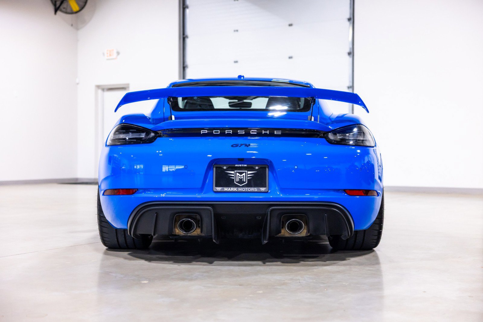 Used 2022 Porsche 718 Cayman GT4 RWD image 5