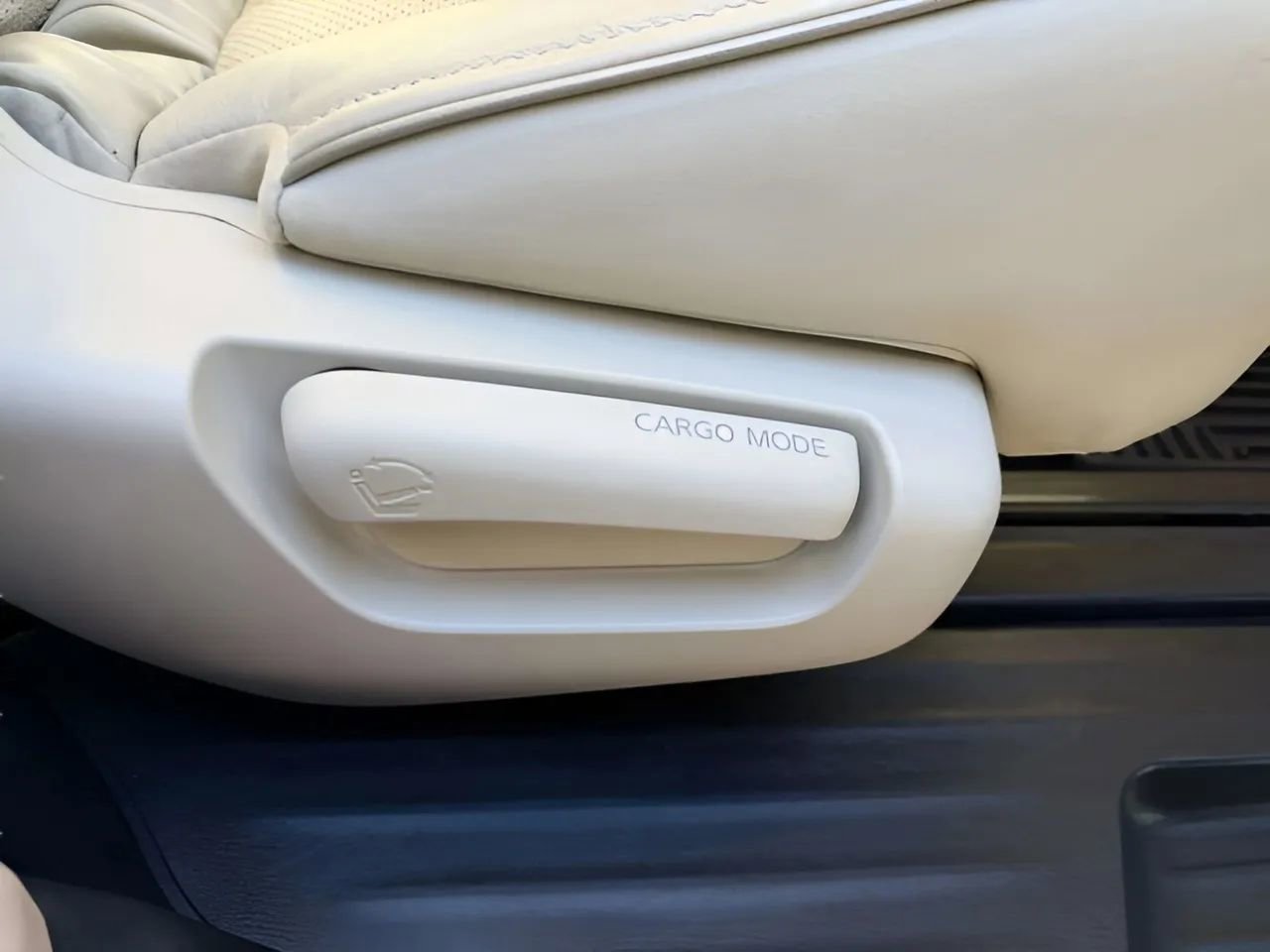 Used 2019 INFINITI QX60 Luxe w/ Essential Package image 28