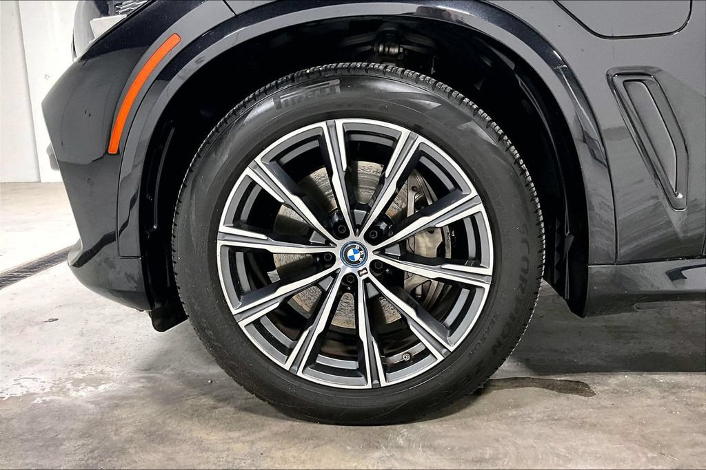 Used 2022 BMW X5 xDrive45e w/ M Sport Package AWD/4WD image 10