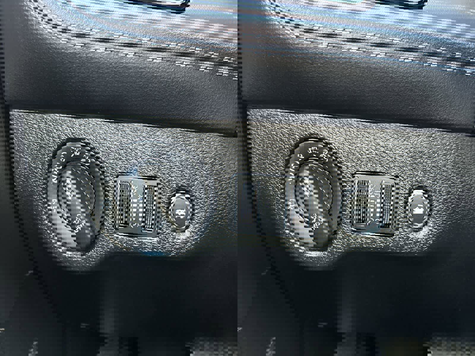 Certified 2023 Dodge Challenger SXT w/ Plus Package image 14