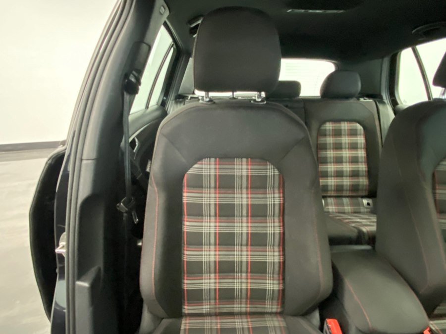 Used 2020 Volkswagen GTI S image 23