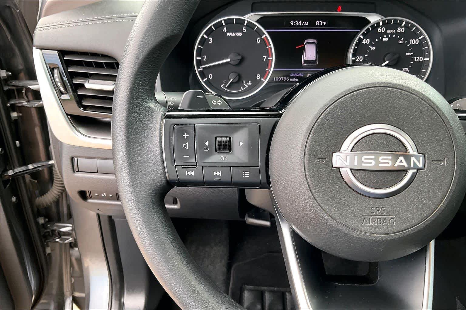 Used 2022 Nissan Rogue SV FWD image 23
