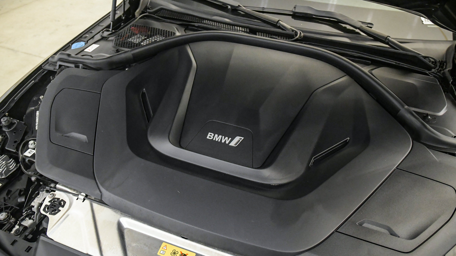 Certified 2023 BMW i4 eDrive40 w/ M Sport Package RWD image 26