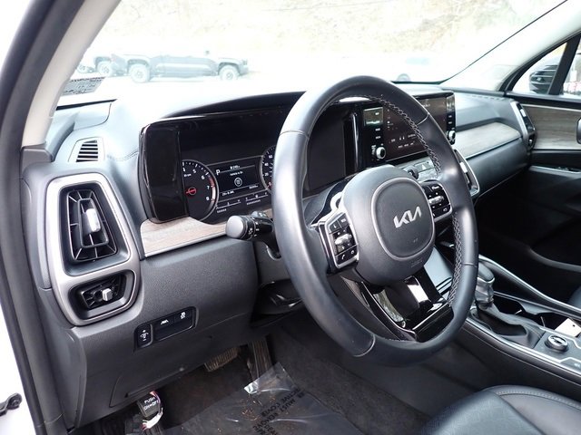 Used 2022 Kia Sorento S image 14