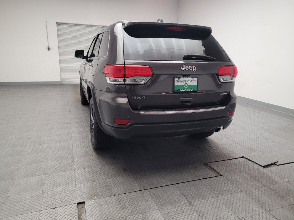 Used 2018 Jeep Grand Cherokee Limited image 6
