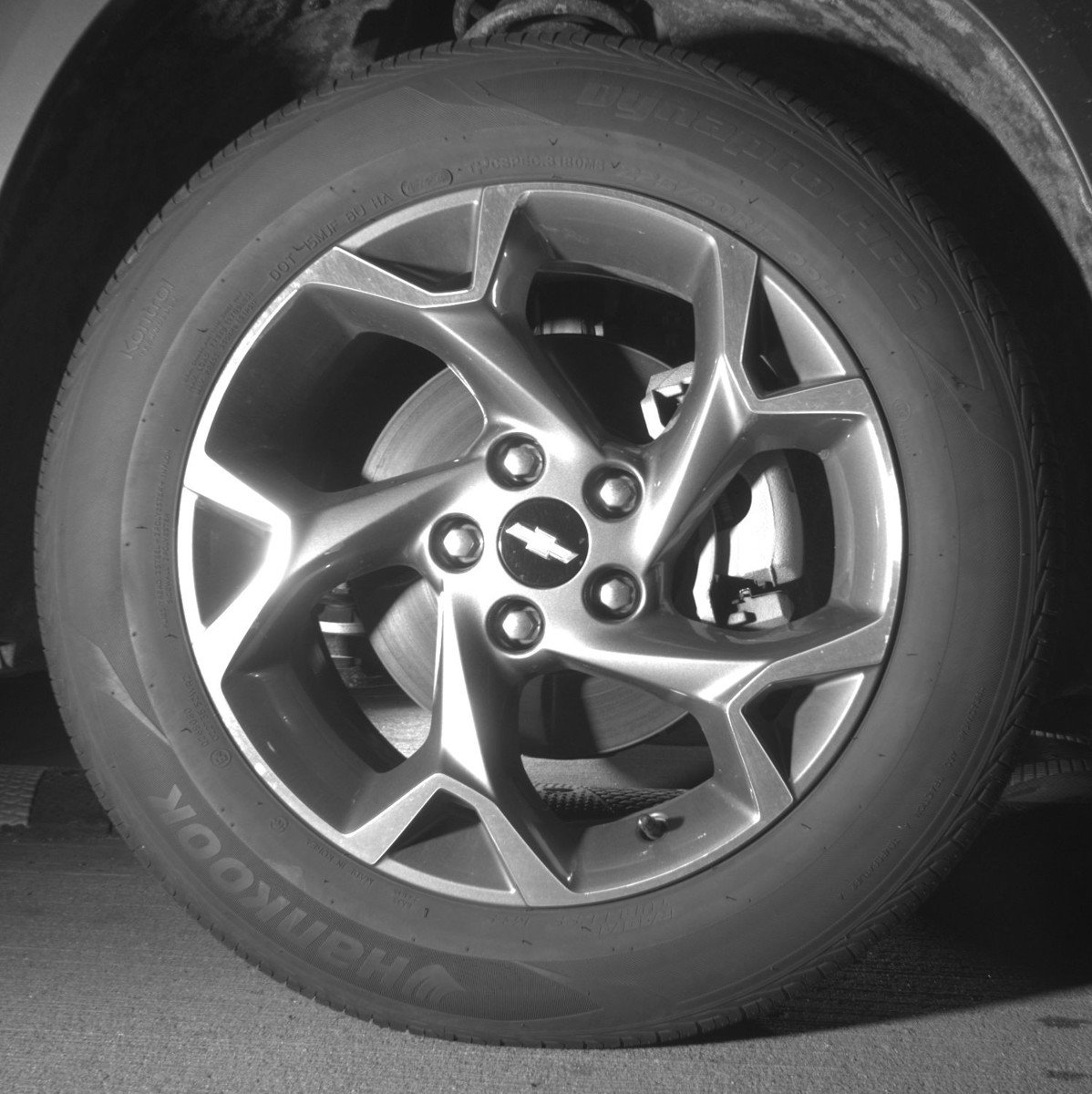 Used 2025 Chevrolet Trax LT FWD image 13