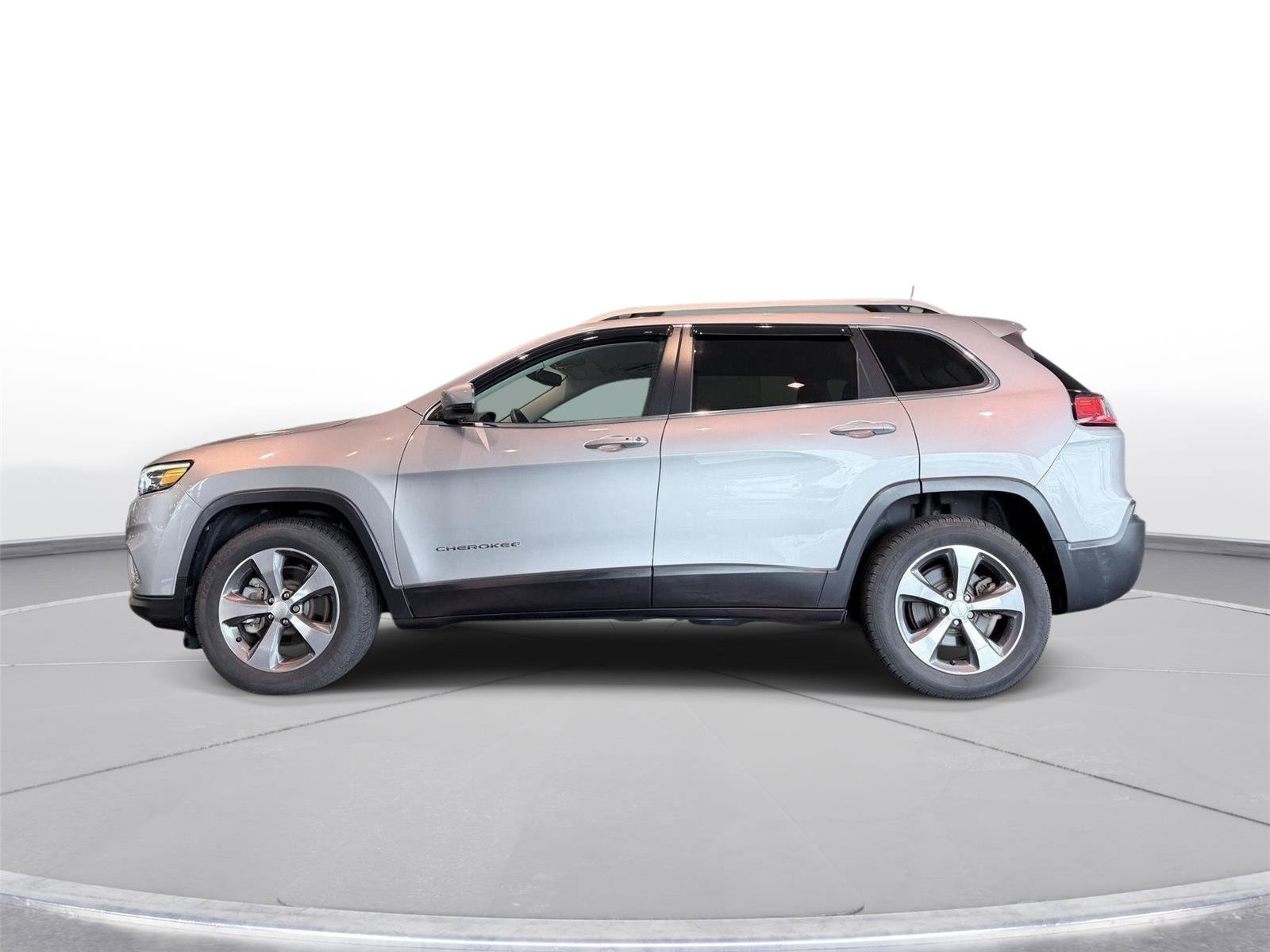 Used 2019 Jeep Cherokee Limited AWD/4WD image 13
