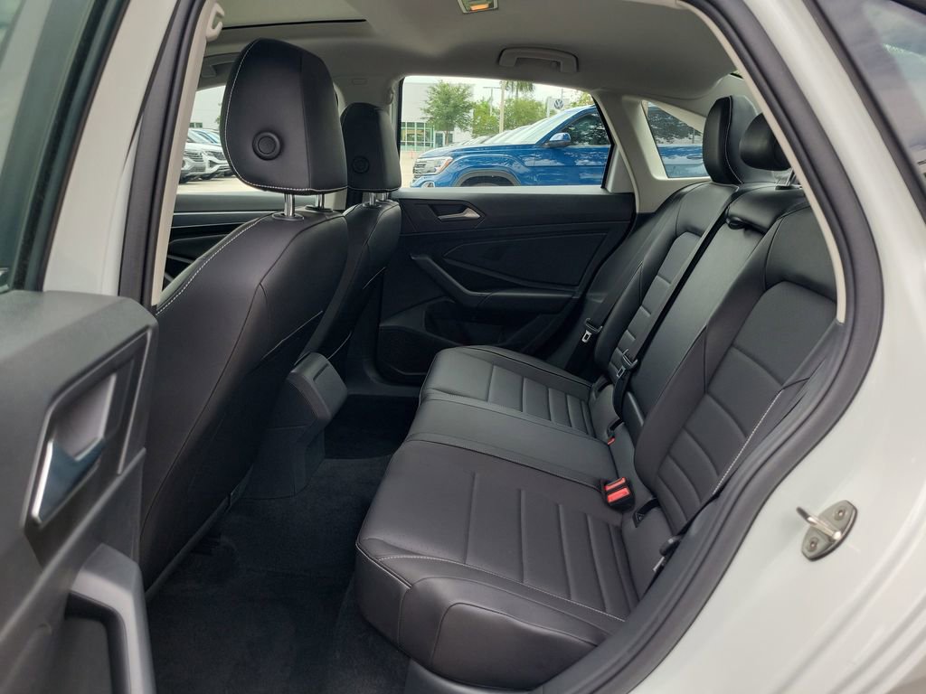 Certified 2023 Volkswagen Jetta SE FWD image 8