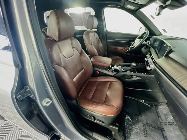 Used 2023 Kia Telluride EX w/ EX Captain's Chair Package AWD/4WD image 30