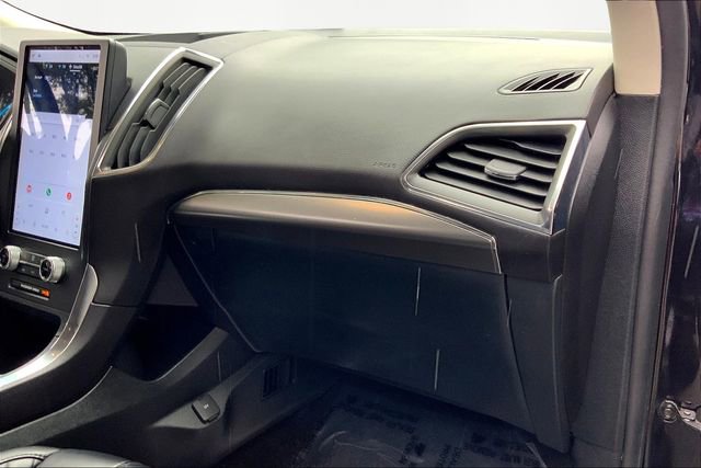 Used 2024 Ford Edge Titanium image 18