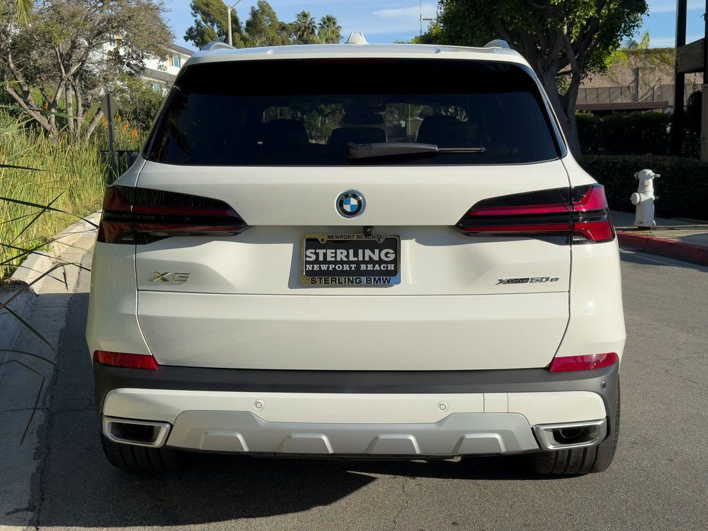New 2026 BMW X5 xDrive50e w/ Executive Package image 6