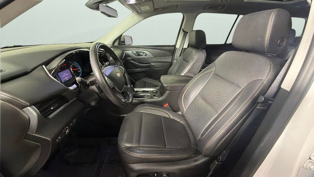 Used 2020 Chevrolet Traverse Premier FWD image 17
