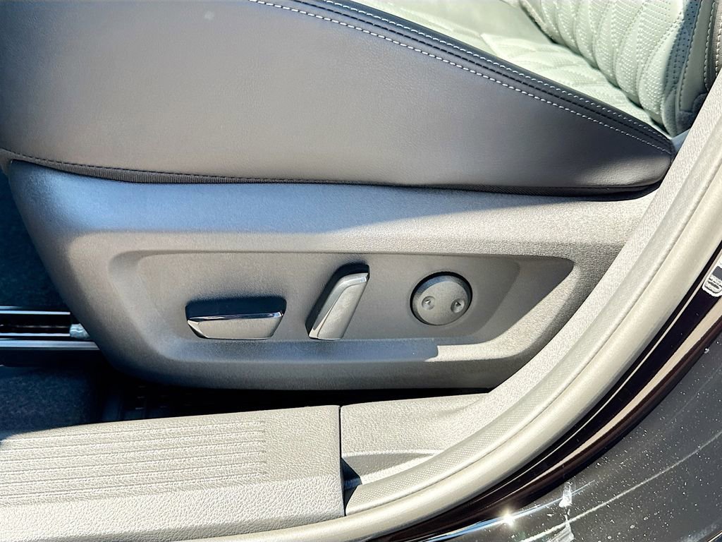 New 2026 Nissan Rogue Platinum image 19