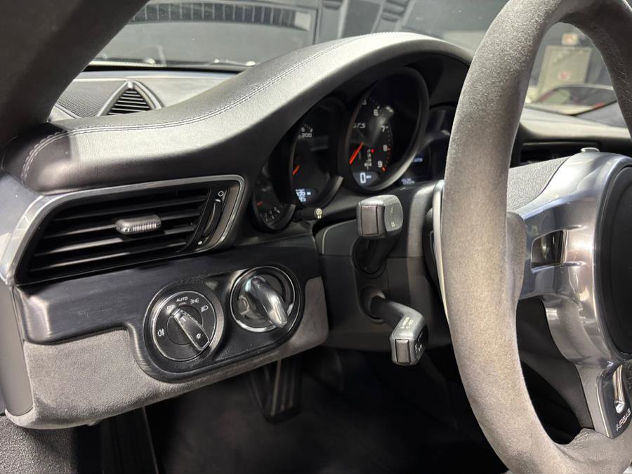 Used 2016 Porsche 911 Carrera GTS image 4