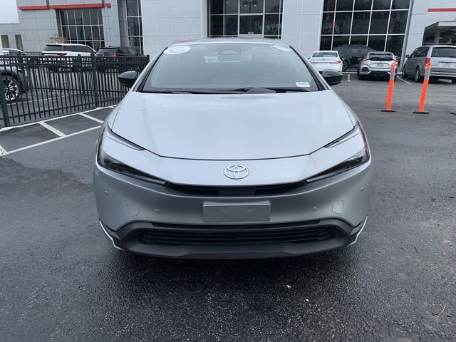 Used 2023 Toyota Prius LE image 3
