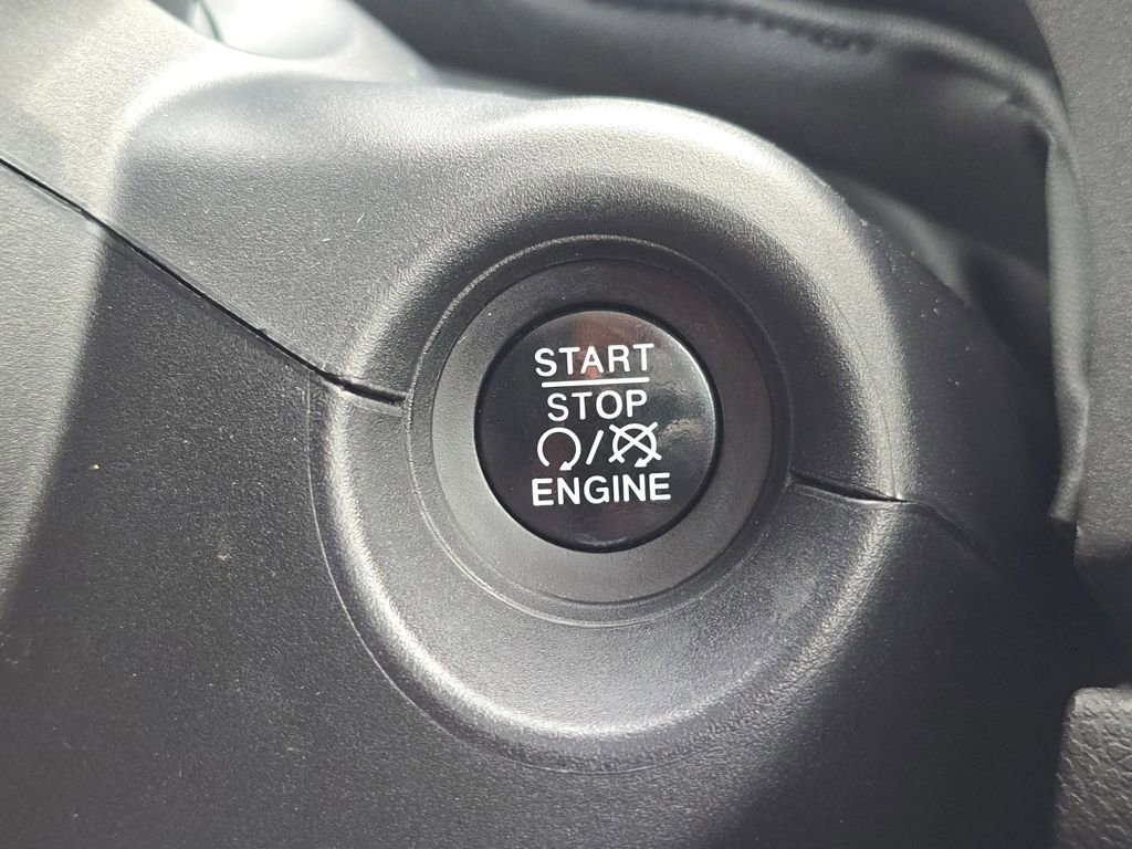 Used 2017 FIAT 500X Trekking image 17